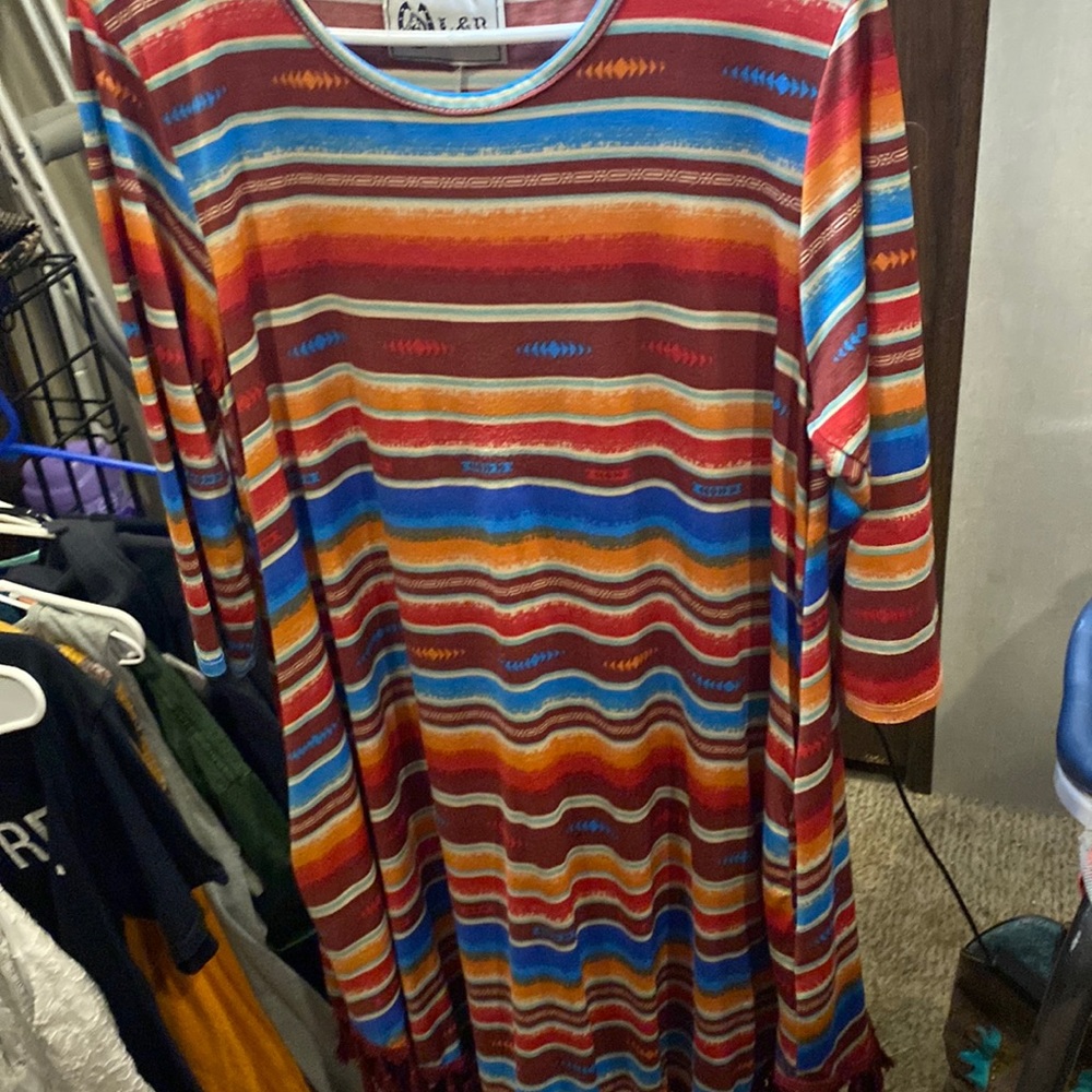 I’m selling a dress with pockets